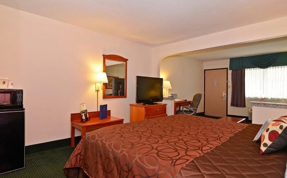 Econo Lodge Inn & Suites Мемфис Экстерьер фото