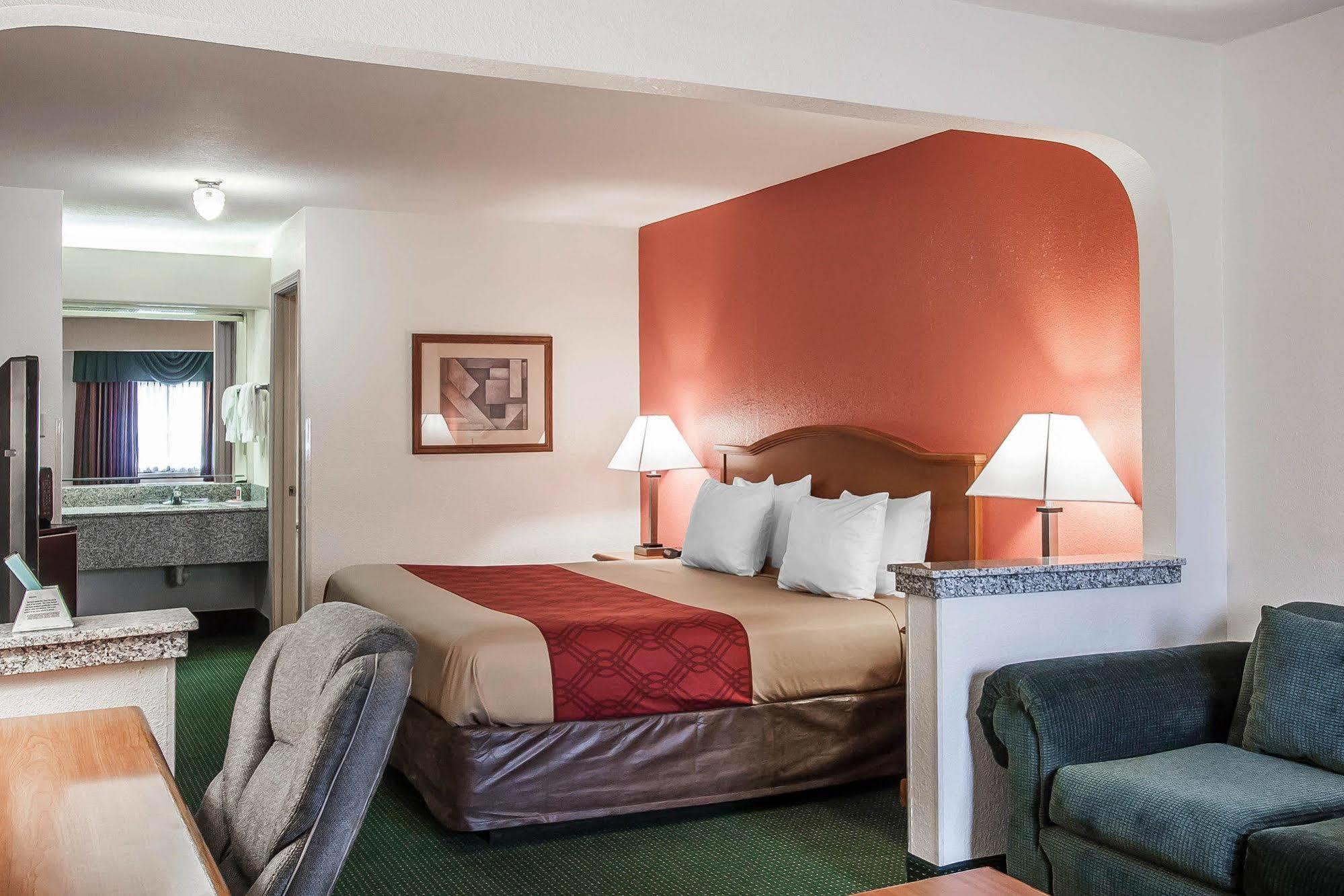 Econo Lodge Inn & Suites Мемфис Экстерьер фото