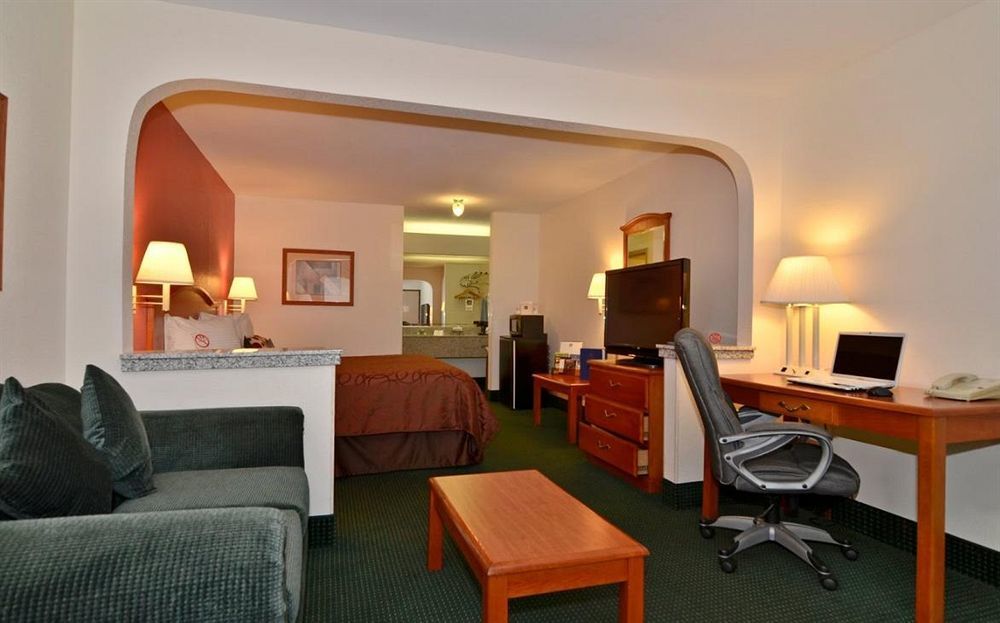 Econo Lodge Inn & Suites Мемфис Экстерьер фото